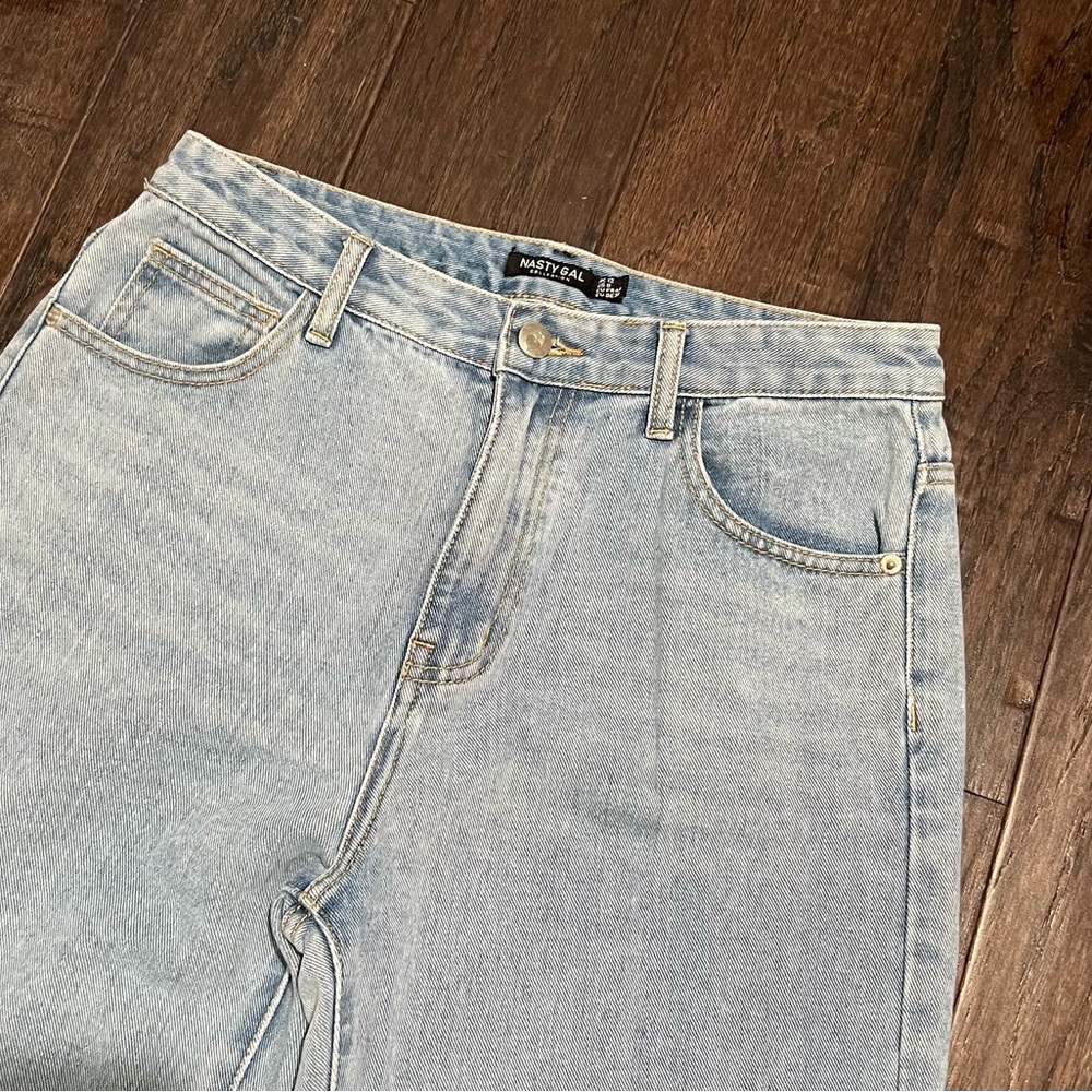 EUC Nasty Gal high waisted, straight wide leg jeans. Size 8
